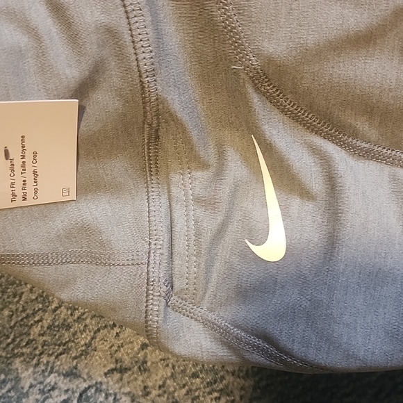 Nike Fast Dri-Fit Tight Fit Crop Length Leggings - Large / L - Picture 5 of 8